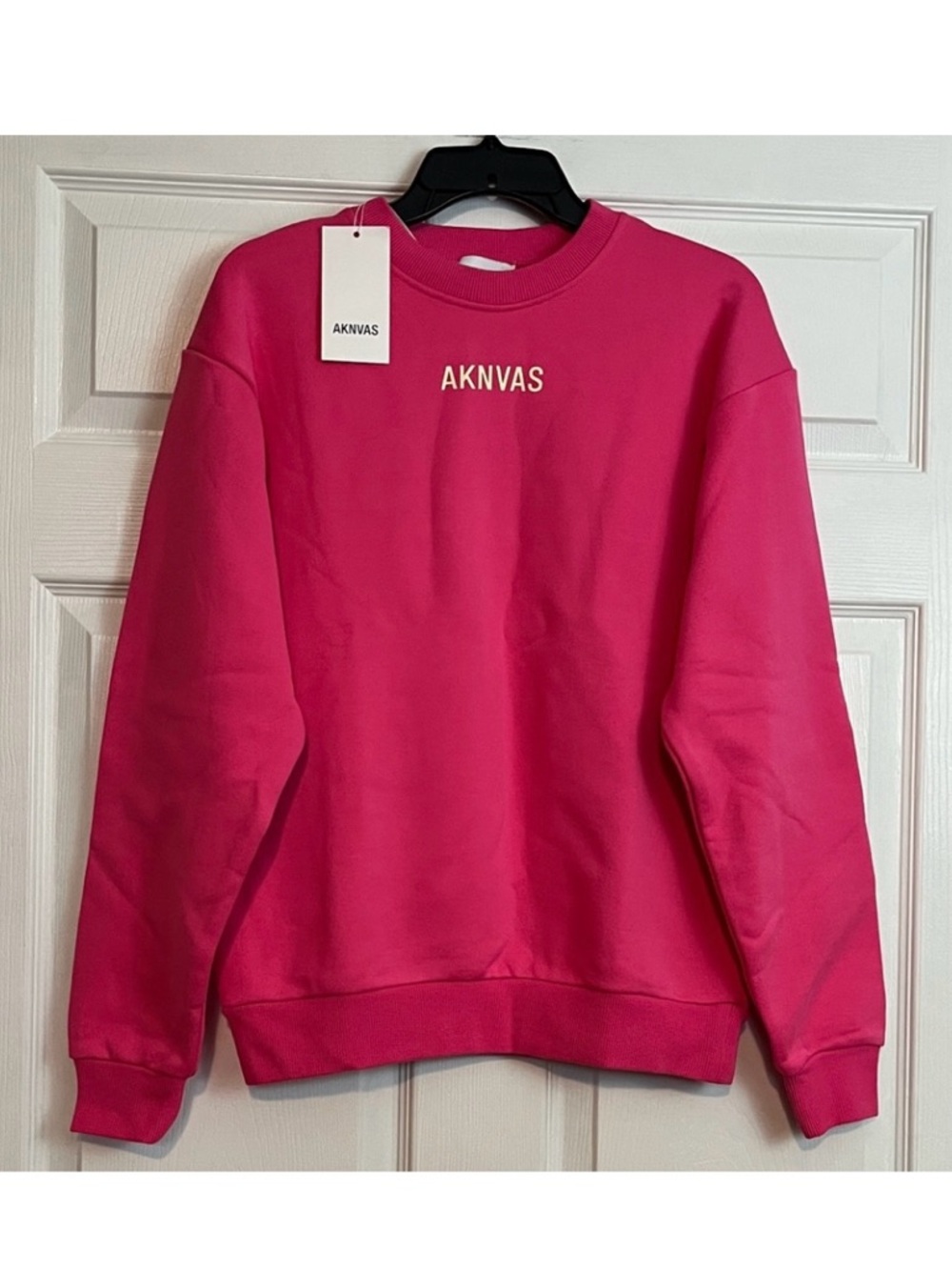 Aknvas Logo Pink Crewneck Sweatshirt Women’s S - Cotton - NWT - Picture 2 of 10